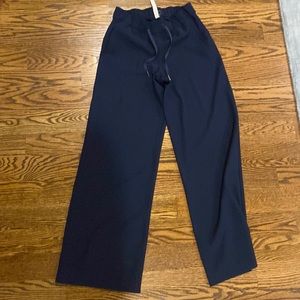Lululemon wide leg on the fly woven pants (size 4)